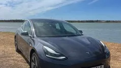Cinzento Usado 2019 Tesla Model 3 Long Range AWD Sedan | € 20.000 (Preço justo)