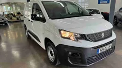 Branco Usado 2023 Peugeot Partner Monovolume | € 17.490 (Preço justo)