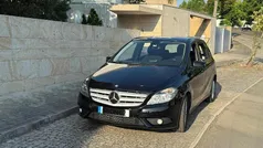 Preto Usado 2014 Mercedes B200 Monovolume | € 12.999