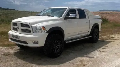 Usado Dodge Ram 395 HP (290 kW) 2011 Branco Pickup