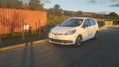 Branco Usado 2012 Renault Scénic Monovolume | € 7.500 (Preço justo)