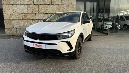 Branco Usado 2024 Opel Grandland X SUV | € 37.290 (Preço justo)