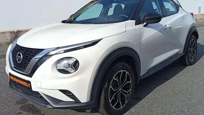 Usado Nissan Juke Acenta 114 HP (83 kW) 2022 Branco SUV
