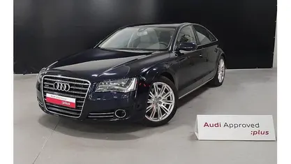 Azul Usado 2010 Audi A8 Sedan | € 28.990
