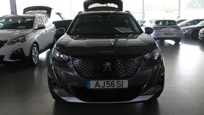 Usado Peugeot 2008 Active 110 HP (80 kW) 2021 SUV