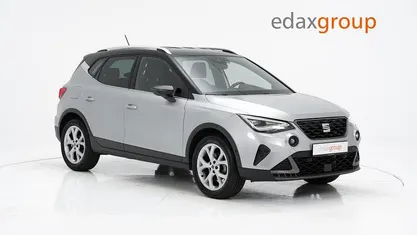 Cinza Usado 2021 Seat Arona FR SUV | € 16.490 (Preço justo)