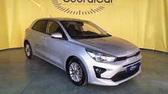 Cinza Usado 2022 Kia Rio | € 16.000 (Preço justo)