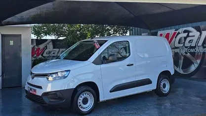 Branco Usado 2024 Toyota Proace Monovolume | € 18.950 (Super Preço)