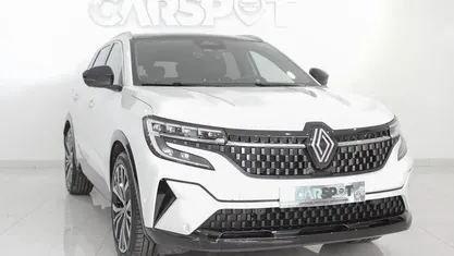 Branco Usado 2025 Renault Austral Techno SUV | € 33.980 (Preço justo)