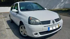 Branco Usado 2003 Renault Clio II Citadino | € 2.990 (Preço justo)