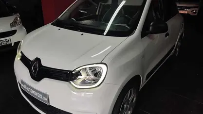 Branco Usado 2021 Renault Twingo Techno Citadino | € 10.900 (Bom preço)