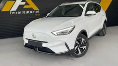 Branco Usado 2022 MG ZS Comfort Sedan | € 19.800 (Bom preço)