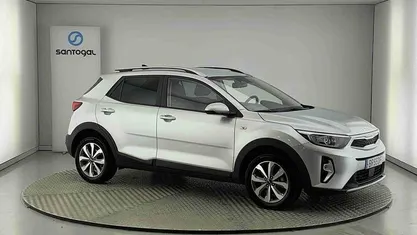 Usado 2025 Kia Stonic SUV | € 17.990 (Preço justo)