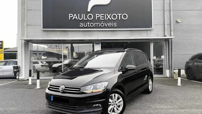 Preto Usado 2020 VW Touran Monovolume | € 23.900 (Preço justo)