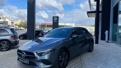 Cinza mountain Usado 2023 Mercedes A250 Advanced Citadino | € 39.900 (Preço justo)