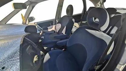 Cinzento Usado 2004 Citroën Xsara Monovolume | € 3.300 (Preço justo)