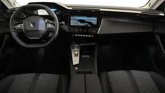 Branco Usado 2024 Peugeot 408 Allure Sedan | € 27.900 (Bom preço)