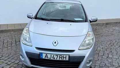 Usado Renault Clio II 75 HP (55 kW) 2010