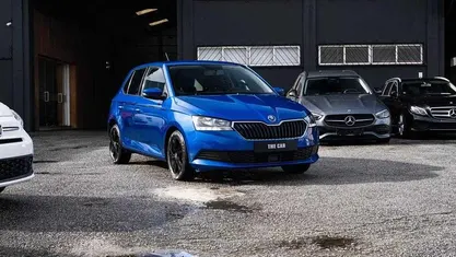 Azul Usado 2021 Skoda Fabia Essence Citadino | € 10.999 (Bom preço)