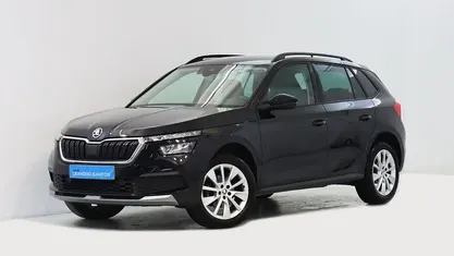 Usado Skoda Kamiq 95 HP (69 kW) 2022 Preto SUV
