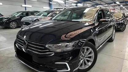 Preto Usado 2021 VW Passat Carrinha | € 20.800 (Preço justo)