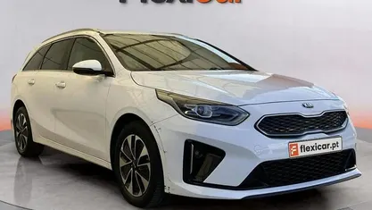 Usado Kia Ceed Sportswagon 141 HP (103 kW) 2022 Branco Carrinha