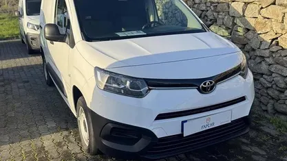 Usado Toyota Proace 102 HP (75 kW) 2021 Branco Monovolume