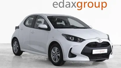 Branco Usado 2021 Toyota Yaris Comfort | € 16.990 (Preço justo)