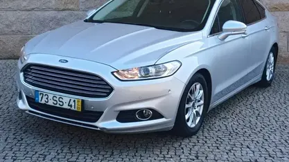 Cinza prata Usado 2017 Ford Mondeo Titanium Citadino | € 12.490 (Bom preço)