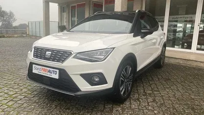 Usado Seat Arona XCELLENCE 95 HP (69 kW) 2020 Branco SUV