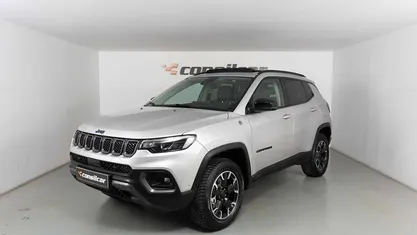 Cinza Usado 2022 Jeep Compass Trailhawk SUV | € 25.980 (Preço justo)