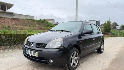 Usado Renault Clio II 75 HP (55 kW) 2002 Citadino