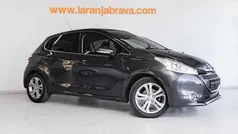 Cinza Usado 2012 Peugeot 208 Allure Citadino | € 10.400 (Preço justo)