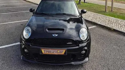 Preto (metalizado) Usado 2010 Mini John Cooper Works Citadino | € 13.950 (Preço justo)