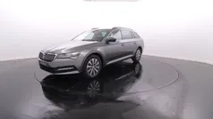 Cinzento Usado 2023 Skoda Superb | € 35.900 (Preço justo)