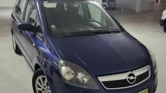 Azul Usado 2005 Opel Zafira Monovolume | € 4.999
