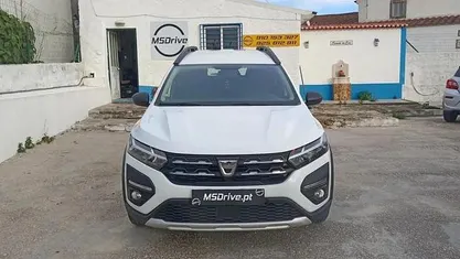 Usado Dacia Jogger Expression 101 HP (74 kW) 2023 Branco Monovolume