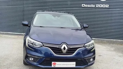 Usado Renault Mégane IV Business 115 HP (84 kW) 2019 Azul