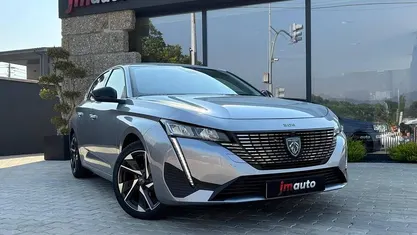 Usado Peugeot 308 Allure 130 HP (95 kW) 2024