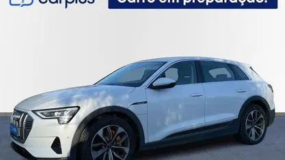 Branco Usado 2020 Audi e-tron Advanced SUV | € 36.500 (Preço justo)