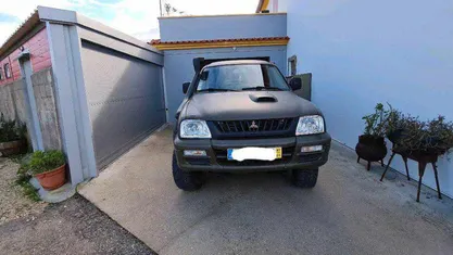 Usado Mitsubishi L200 99 HP (72 kW) 1997 Verde Pickup