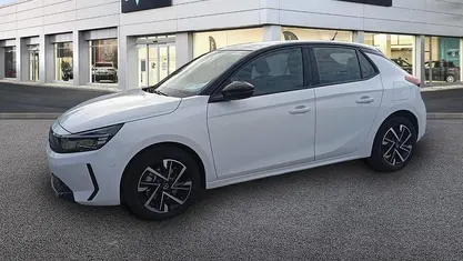 Usado Opel Corsa 100 HP (73 kW) 2024 Branco