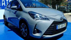 Cinza Usado 2019 Toyota Yaris Comfort | € 14.900 (Preço justo)