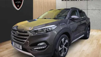 Cinzento Usado 2018 Hyundai Tucson SUV | € 17.950 (Preço justo)