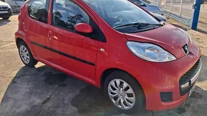 Usado Peugeot 107 68 HP (50 kW) 2010 Citadino