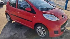 Vermelho Usado 2010 Peugeot 107 Citadino | € 4.995 (Bom preço)