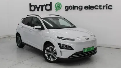 Usado Hyundai Kauai Premium 100 kW (136 HP) 2021 Branco SUV