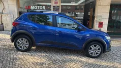 Azul Usado 2021 Dacia Sandero Comfort Citadino | € 14.950 (Preço justo)