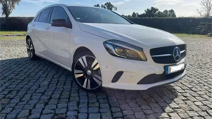 Branco Usado 2015 Mercedes A200 Citadino | € 15.500 (Bom preço)