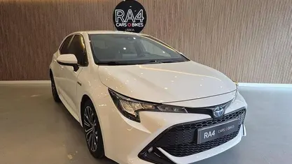 Usado Toyota Corolla Comfort 122 HP (89 kW) 2020 Branco